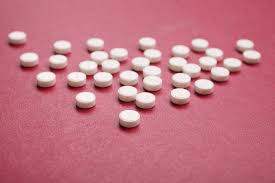 Sakit gigi umumnya menandakan adanya masalah dengan gigi atau gusi, misalnya masalah gigi berlubang, gigi patah, radang gusi, atau infeksi. Obat Sakit Gigi Apa Saja Yang Ampuh Untuk Anda