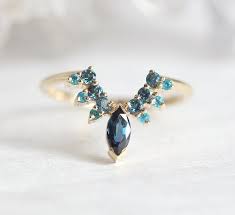 Unique Wedding Band Womens Teal Blue Sapphire Wedding Ring Etsy Blue Sapphire Wedding Ring Sapphire Wedding Rings Etsy Wedding Rings