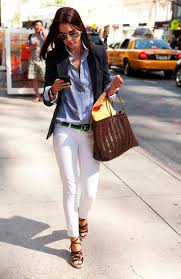 Black And Blue Outfits For Women Why Every Stylish Woman Should Have A Navy Blazer In Their Wardrobe I Won T Wear Sludge Brown Blazer Outfits For Women Light Blue Dress Shirt Fashion