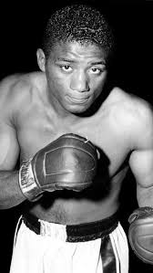 Top-rated super-featherweight contender Tyrone Everett was shot and killed  in Philadelphia #OnThisDay in 1977. The 24‐year‐old was found by police  alone in a second‐floor bedroom of a house in South Philadelphia. He