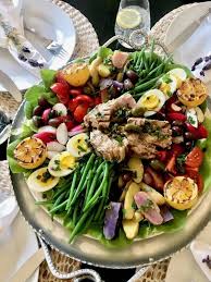 Salade Nicoise Et Salades D 39 Ete A Faire Maintenant D39ete Faire Maintenant Nicoise Salade Sal Dinner Salads Nicoise Salad Salad Recipes For Dinner