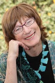 Planting Seeds of the Divine: Torah Commentaries to Cultivate Your  Spiritual Practice: Smith, Yiscah: 9780827615717: Amazon.com: Books