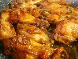Deja cocinar hasta que veas que el pollo ha absorbido gran parte de la salsa (no toda). Alitas De Pollo Al Ajillo Recetas De Cocina Casera Y Facil