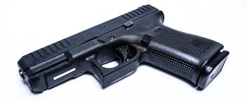 Carried by law enforcement and government agencies, the glock 40 s&w is a remarkable pistol for concealed carry, competition shooting, and duty service. The Gun Show Glock 44 Review Hook And Barrel