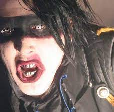 Marilyn manson — disposable teens 03:04 marilyn manson — broken needle 05:24 marilyn manson — the fight song 02:57 Cd Premiere Ein Besuch In Der Villa Marilyn Manson Welt