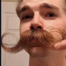 What were the characteristics of a skilled engine builder in the Southland?