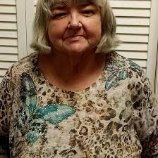 What one bedroom apartments are available in Littlestown area for a  nonsmoker?