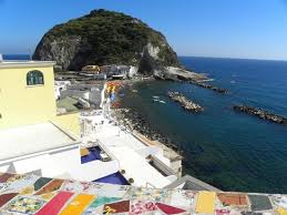 Romantica mansarda di 45 mt2 piena di sole e luce, all'ultimo piano di un palazzo veneziano del 1925, con terrazza in legno e vista incomparabile sulla città. L Affaccio Dall Hotel Casa Del Sole Picture Of Casa Al Sole Sant Angelo Tripadvisor