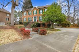 Jonathan Sievers, Real Estate Agent