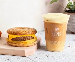 Посмотрите меню в отношении peet's coffee.the menu includes and drink. Peet S Coffee Joins Forces With Beyond Meat And Just Egg To Launch New Everything Plant Based Sandwich The Fast Food Post