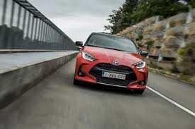The newest subcompact toyota yaris hatchback is a versatile car with a stylish exterior, spacious interior, nimble performance & amazing safety features. Toyota Yaris Hybrid Chefsache