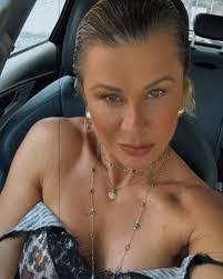 Sandra Corsi's Instagram, Twitter & Facebook