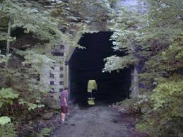 Kings Station Oh Athens County Kings Hollow Tunnel Built In 1856 Was Once Part Of The B O Railroad Abandoned Ohio Ohio Travel Ghost Towns