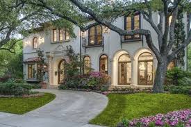 Great Homes Blossom For Spring Across Dallas Update The Metroplex Mediterranean Homes Mediterranean Style Homes Mediterranean Homes Exterior