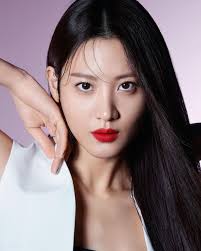 Born june 4, 1999) is a south korean actress who began her career as a child in 2006. Profil Claudia Kim Pemeran Nagini Yang Kini Gabung Yg Entertainment Kumparan Com