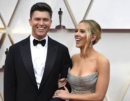 He has been married to scarlett johansson since october 2020. Colin Jost Halt Scarlett Johanssons Tochter Rose In Nyc Hollywood Life