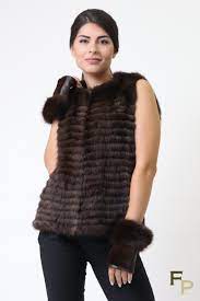 And luxury is the best word i can come up with to describe zibeline. Gilet En Fourrure De Zibeline Dark