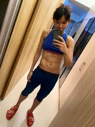 Tay vợt nữ số một việt nam nguyễn thuỳ linh chơi trận quan trọng bảng p cầu lông đơn nữ đối thủ đài loan tai tzu ying (đái tư dĩnh), trên sân số một. Foto Selamat Siang Bnf Friends Badminton News Flash Facebook
