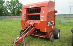 Hesston 945 Baler