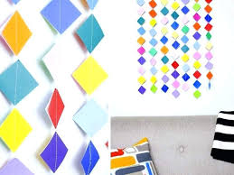 Cuma butuh kertas hvs, lem, dan glitter. 6 Inspirasi Hiasan Dinding Dari Kertas Yang Gampang Dibuat