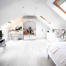 34 Stunning Attic Bedroom Ideas You Never Seen Before Big Bedrooms Attic Bedroom Designs Attic Bedroom Decor