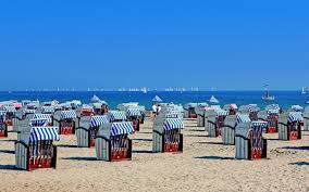 Posez vos questions et parcourez les 3 200 000 messages actuellement en ligne. La Corbeille De Plage Le Must De L Ete Allemand Lepetitjournal Com