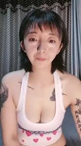 花臂纹身短发御姐！新人下海自慰操逼！无毛肥逼抽插[1-3g] | 精选Porn