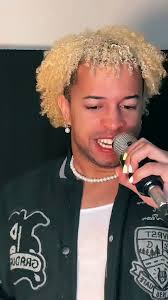 #POV: He accidentally confesses to a cr!me