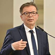 But in recent months, he found himself. Osterreich Gesundheitsminister Anschober Ist Krank Politik
