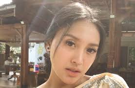 Hetty koes endang — madu dan racun 03:35 hetty koes endang — tiada maaf bagimu 04:40 hetty koes endang — sholawat badar disco version 04:32 7 Pesona Afifah Anak Hetty Koes Endang Yang Cantiknya Kebangetan Matamata Com
