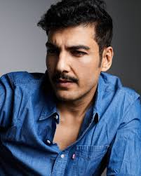 The Serpent" Episode #1.4 (TV Episode 2021)