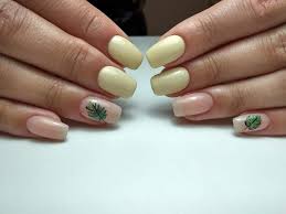 Przypadkowy Manicure 2020 Piekny Design Na Zdjeciu