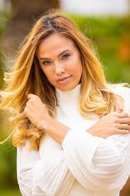 The Angels 11 Un Ange Quitte L Aventure Julien Guirado Sous Le Choc Apres L Arrivee De Son Ex Replay De L Episode 8