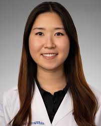 ⭐️ Meet our interns Monday!!!⭐️ Dr. Jeong Park 🏡Hometown: Born in Daegu,  South Korea 🇰🇷 Raised in Houston 🤠 🎓Undergrad: UT Dallas 🩺Medical  school: UT Health San Antonio Long SOM 🐂 🤔Specialty