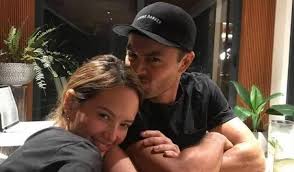 Manila Bulletin - GAME OVER: Derek Ramsay, Ellen Adarna are engaged
