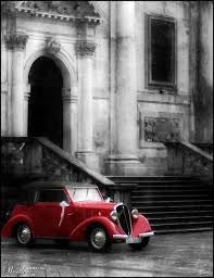 Black And White With Color Wedding Chapel Color Splash Red Black And White Background Color Splash Photography