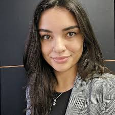 Dionne Fox's Instagram, Twitter & Facebook