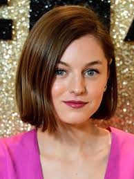 Emma Corrin - Free pics, galleries & more at Babepedia