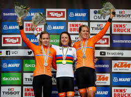 Annemiek van vleuten (born 8 october 1982) is a dutch professional road racing cyclist, who currently rides for uci women's worldteam movistar team. Wm 2018 Annemiek Van Vleuten Ist Erneut Weltmeisterin Im Zeitfahren Cyclingmagazine