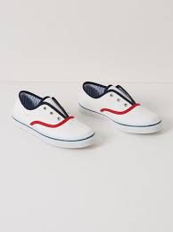 Baskets scratchées fille en toile imprimée. Tennis En Toile Bleu Blanc Rouge Fille Vetement Et Deco Cyrillus