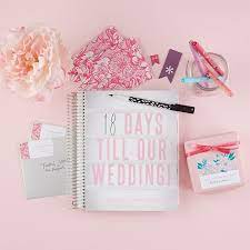 21 Books That Make Wedding Planning Feel Effortless Best Wedding Planner Book Wedding Planner Book Diy Wedding Planning