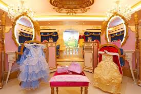 Bippity Boppity Boutique Magic Kingdom Visit The Disney Bibbidi Bobbidi Boutique At Harrods Babyworld Bibbidi Bobbidi Boutique Disney World Christmas Disney World