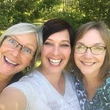 Where to find a Carnolian queen bee near Floodwood, MN?