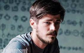 Is it possible grant gustin got even more good looking ? First off, HOW is  that possible ?!!! : r/FlashTV