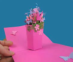 You should be careful stick only the ends of the flower so,while opening it pop ups without any disturbance otherwise it sticks to each other.fully apply glue to the flower and stick it on the pop up card. Pin On Cartao Pop Up