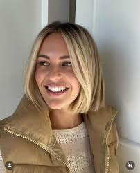 Nikki Ames (nikkihenshaw251)