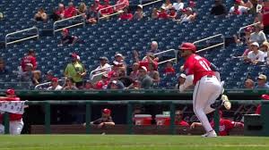 Abimelec Ortiz smashes a home run