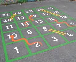 Siempre hay que asegurarse de que estos juegos de patio sean un ejercicio de verdadera inclusión y sana competitividad. 40 Nuevos Y Divertidos Juegos Tradicionales Para El Patio Del Cole Pinta Tu Patio Para Jugar Imagenes Educativas