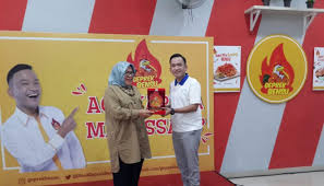 Berlaku di semua outlet geprek bensu indonesia hingga 11 oktober 2020 ya. Geprek Bensu Hadir Di Makassar Ruben Hanya Dua Kata Jangan Sampai Salah Outlet Gosulsel