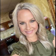 Where to find the best carrot cake in town?